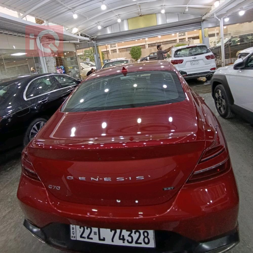 Genesis G70
